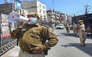 complete-lockdown-in-delhi-and-haryana-till-may-10-violators-to-pay-up-to-rs-2000-fine-may-face-detention-too